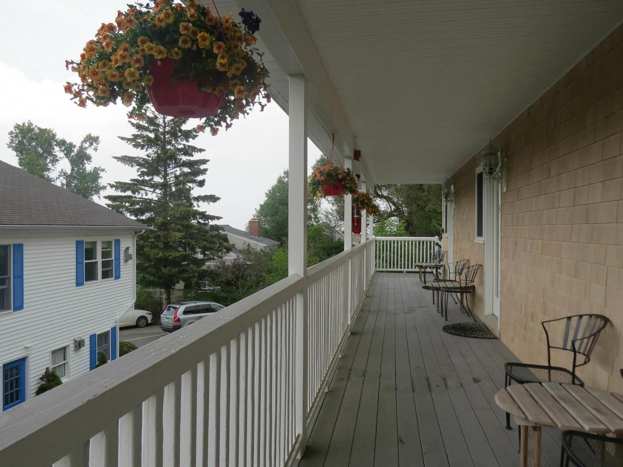 Blue Shutters Inn Carriage House Studios Ogunquit Extérieur photo
