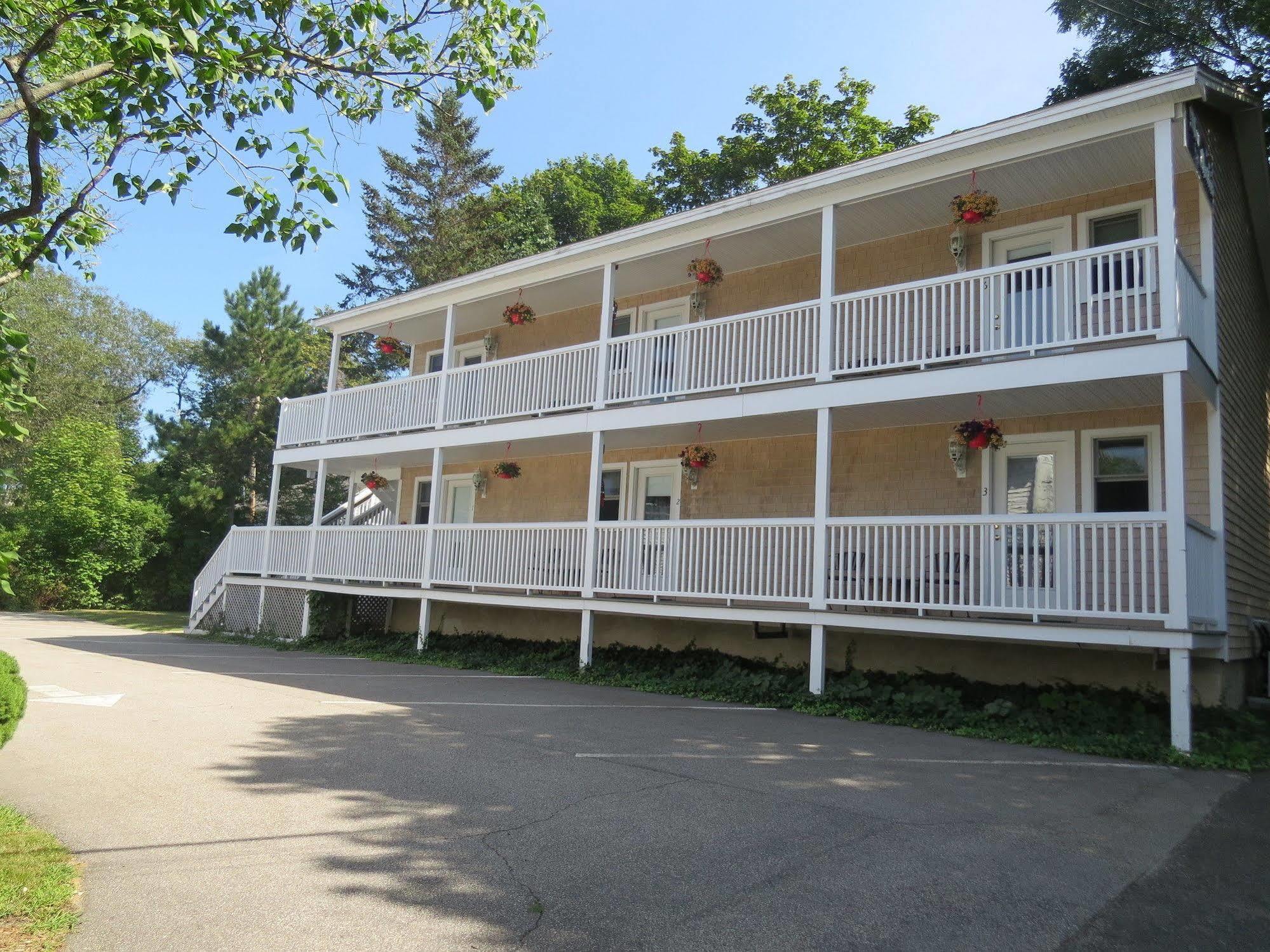 Blue Shutters Inn Carriage House Studios Ogunquit Extérieur photo